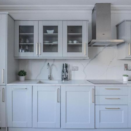 Royal Kensington - Premium 3 bed Apartment London Bagian luar foto
