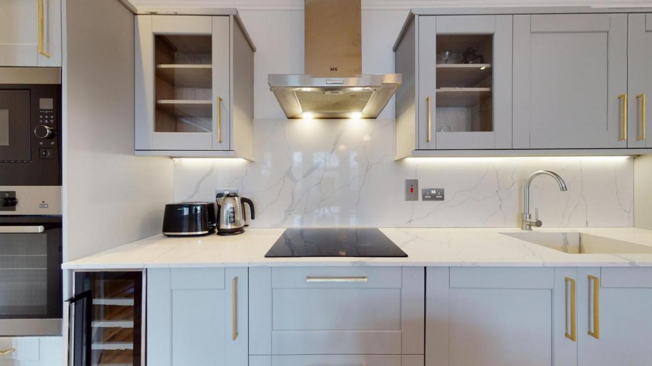 Royal Kensington - Premium 3 bed Apartment London Bagian luar foto