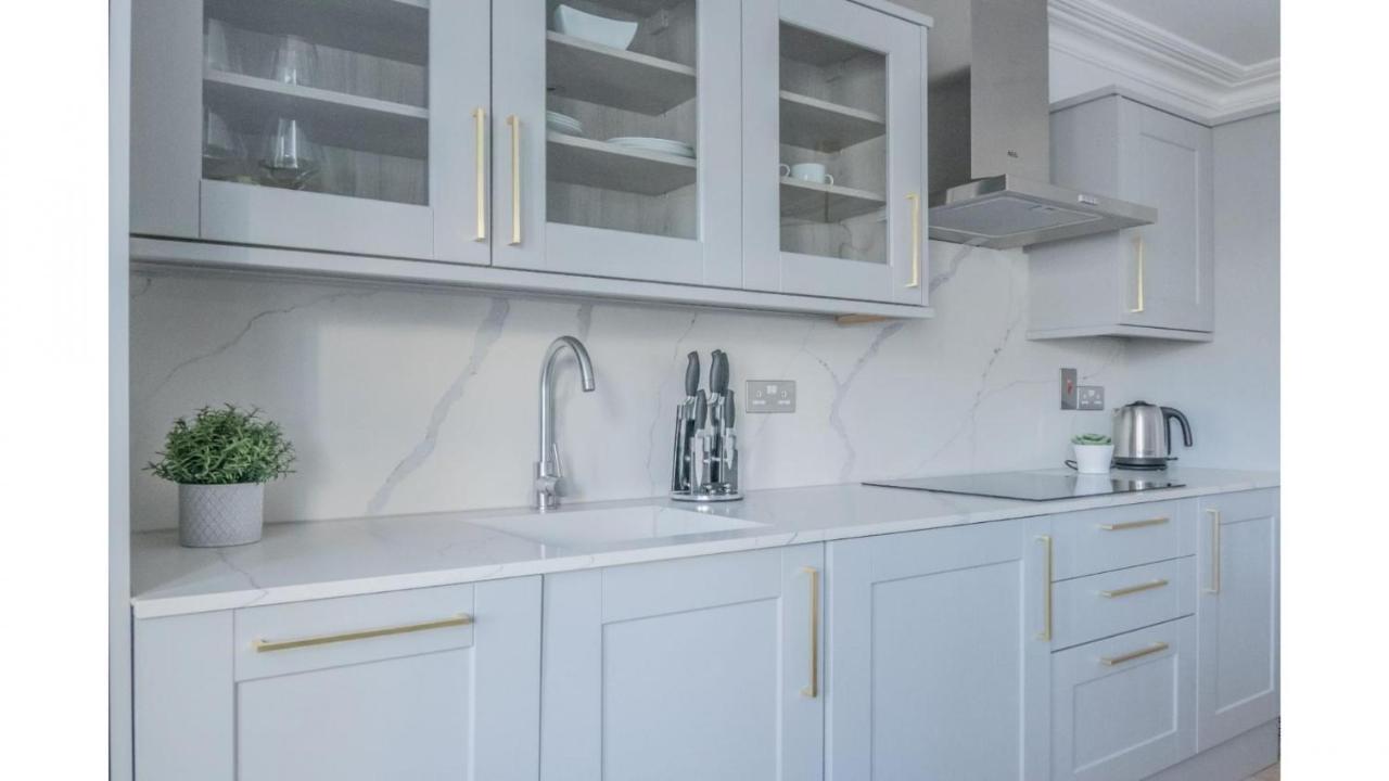 Royal Kensington - Premium 3 bed Apartment London Bagian luar foto